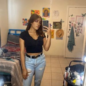 Meet your Posher, Sherina